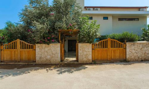 Villa Greenscape — 97