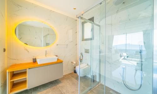 Villa Grey Falcon — 52