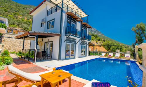 Villa Güçlü — 1