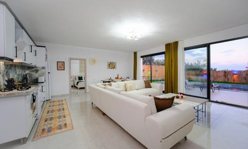 Villa Hasibe — 10