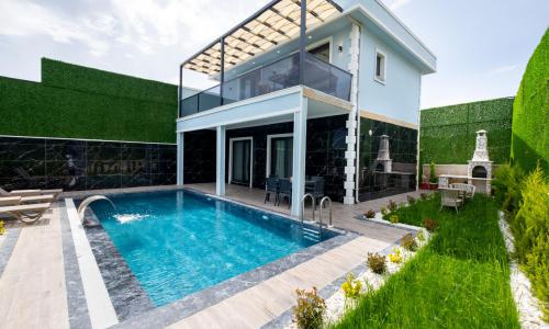 Villa Haven — 8