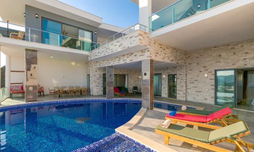 Villa Hills Heart — 22