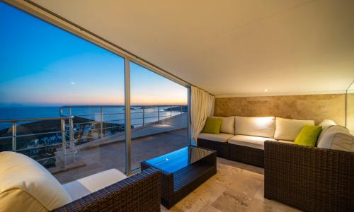 Villa Heaven Kalamar — 96