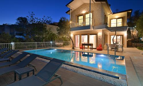 Villa Hermes 1 — 3