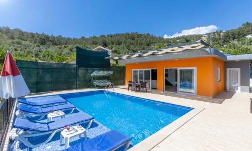 Villa Heves — 2