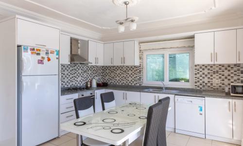 Villa Heves — 44