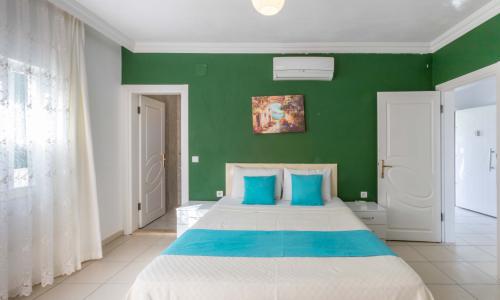 Villa Heves — 24