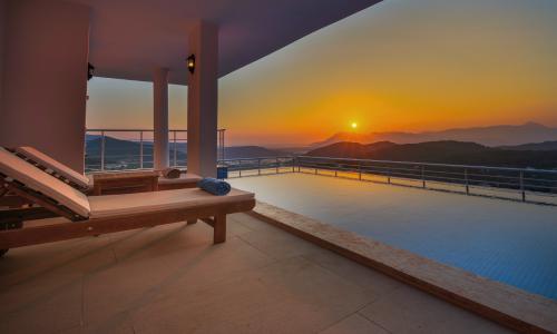 Villa Hills Excellence — 1