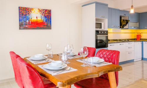 Villa Hills Spring — 15
