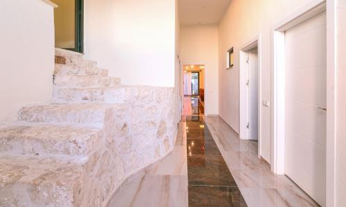 Villa Hills Stone Heart — 13