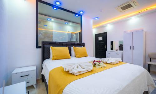 Villa Hyperion — 50