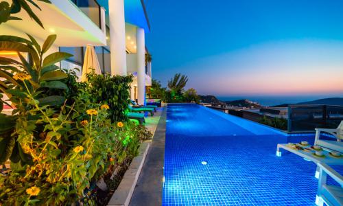 Villa Hyperion — 5