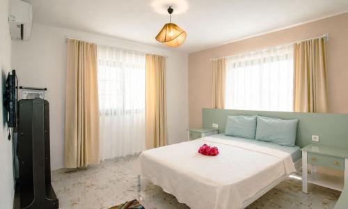 Villa In Love — 18