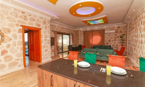 Villa Jungle Duo — 7