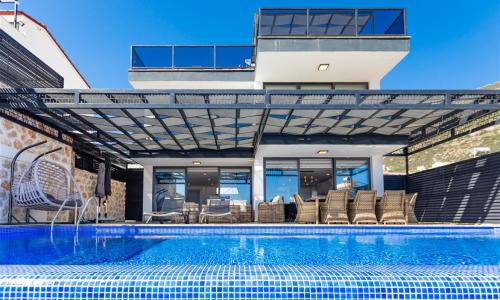 Villa Royal Hills 1 — 12