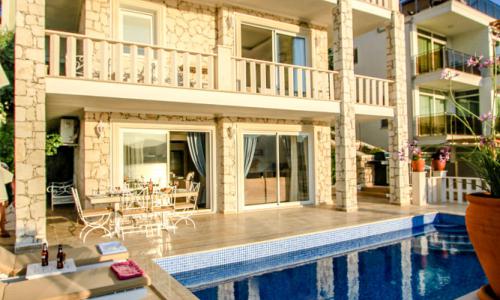 Villa Ketchy — 4