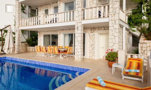 Villa Ketchy — 6