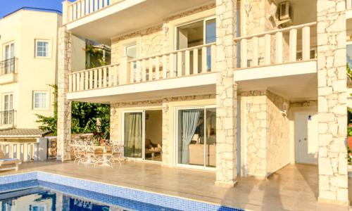 Villa Ketchy — 7