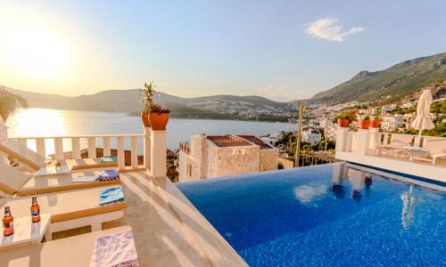 Villa Ketchy — 15
