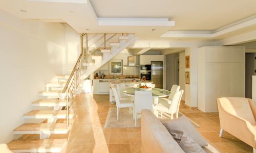 Villa Ketchy — 37
