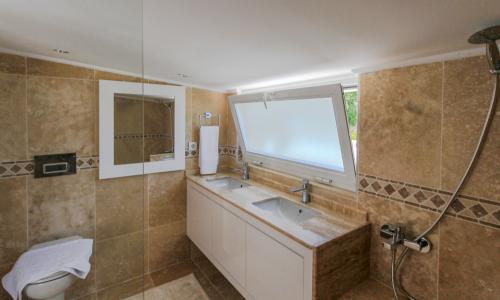 Villa Ketchy — 46