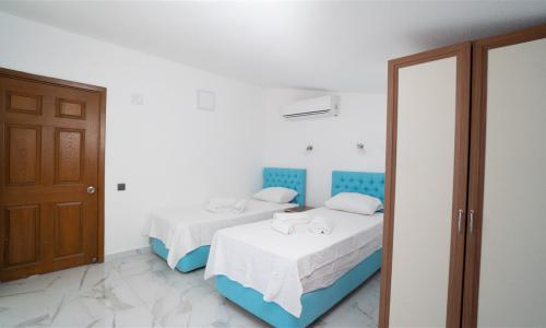 Villa Kübra — 48