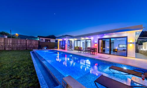 Villa Guru — 3