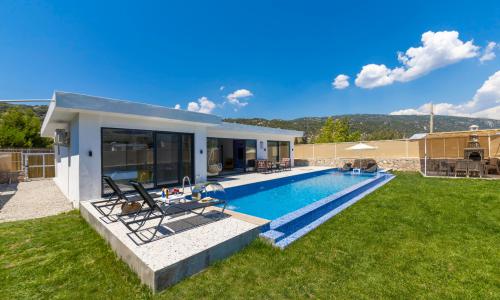 Villa Guru — 11