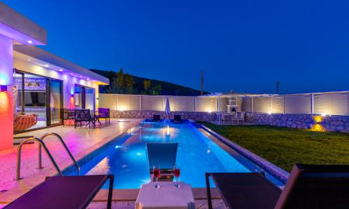 Villa Guru — 6