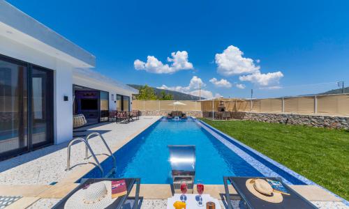 Villa Guru — 21
