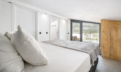 Villa Lalin — 32
