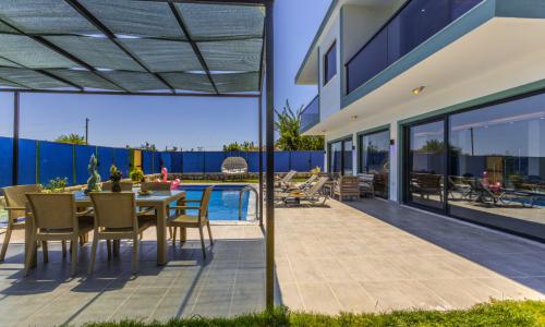 Villa Last Summer — 20