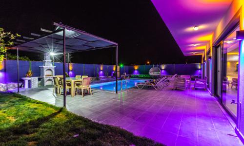 Villa Last Summer — 13