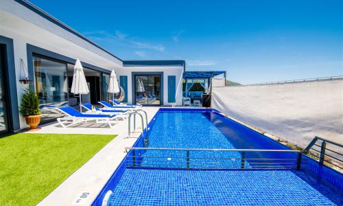 Villa Lavinya — 8