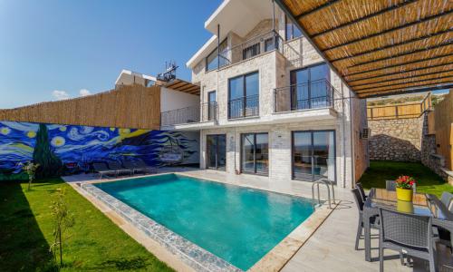 Villa Legendary 1 — 2