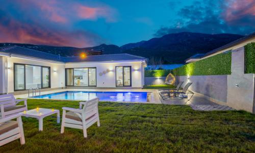 Villa Libertas 1 — 10