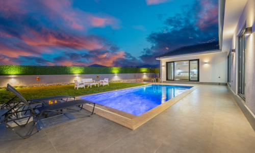 Villa Libertas 1 — 8