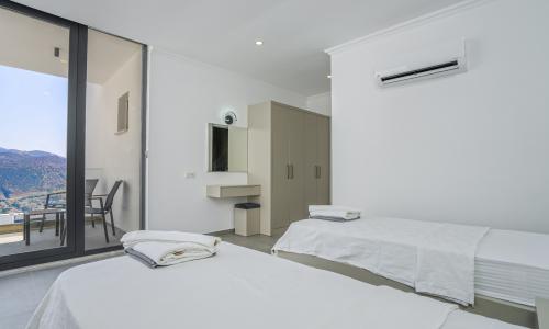 Villa Lion — 104