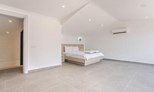 Villa Lion — 106