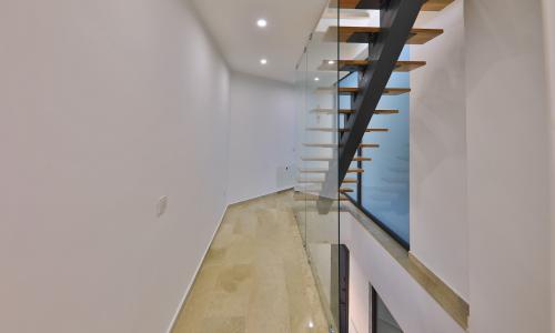 Villa Loca — 43