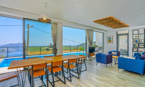 Villa Loca Akbel — 11