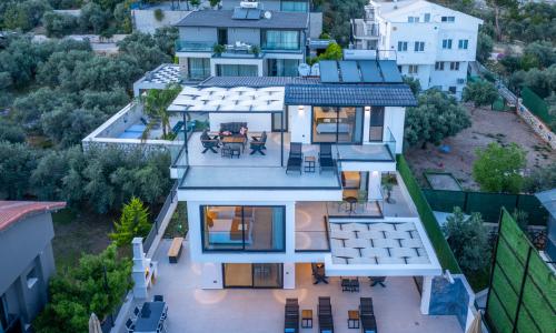 Villa Lovelet 1 — 33