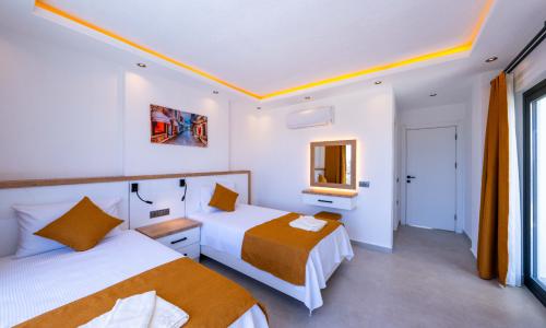 Villa Lovelet 2 — 83