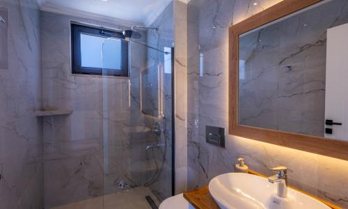 Villa Lovelet 2 — 84