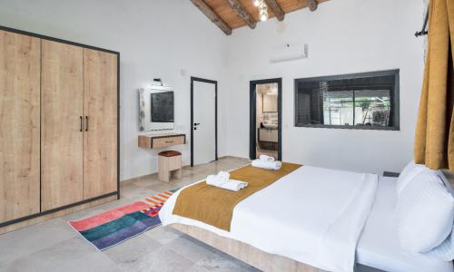 Villa Loya — 28
