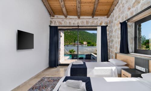 Villa Loya — 33