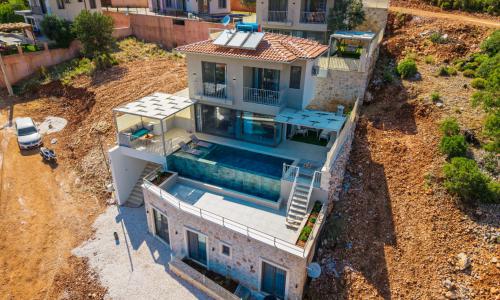 Villa Lumina — 10