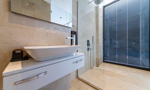Villa Lumineux — 23