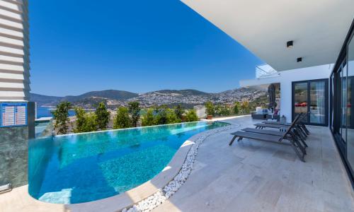 Villa Lumineux — 1