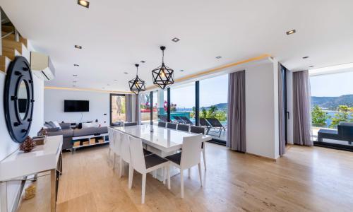 Villa Lumineux — 47